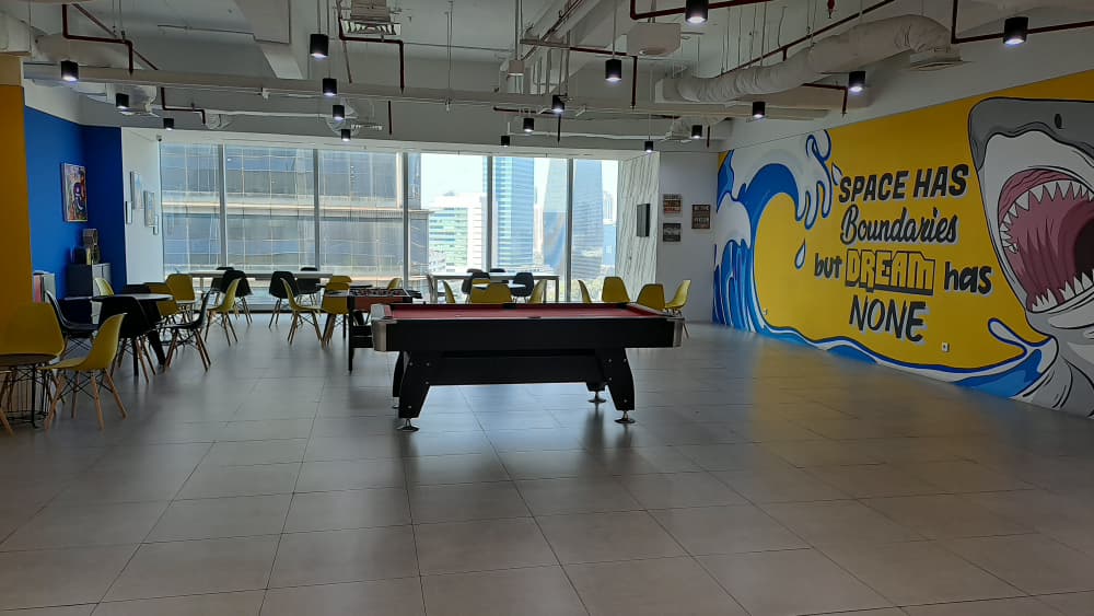 London English School student lounge